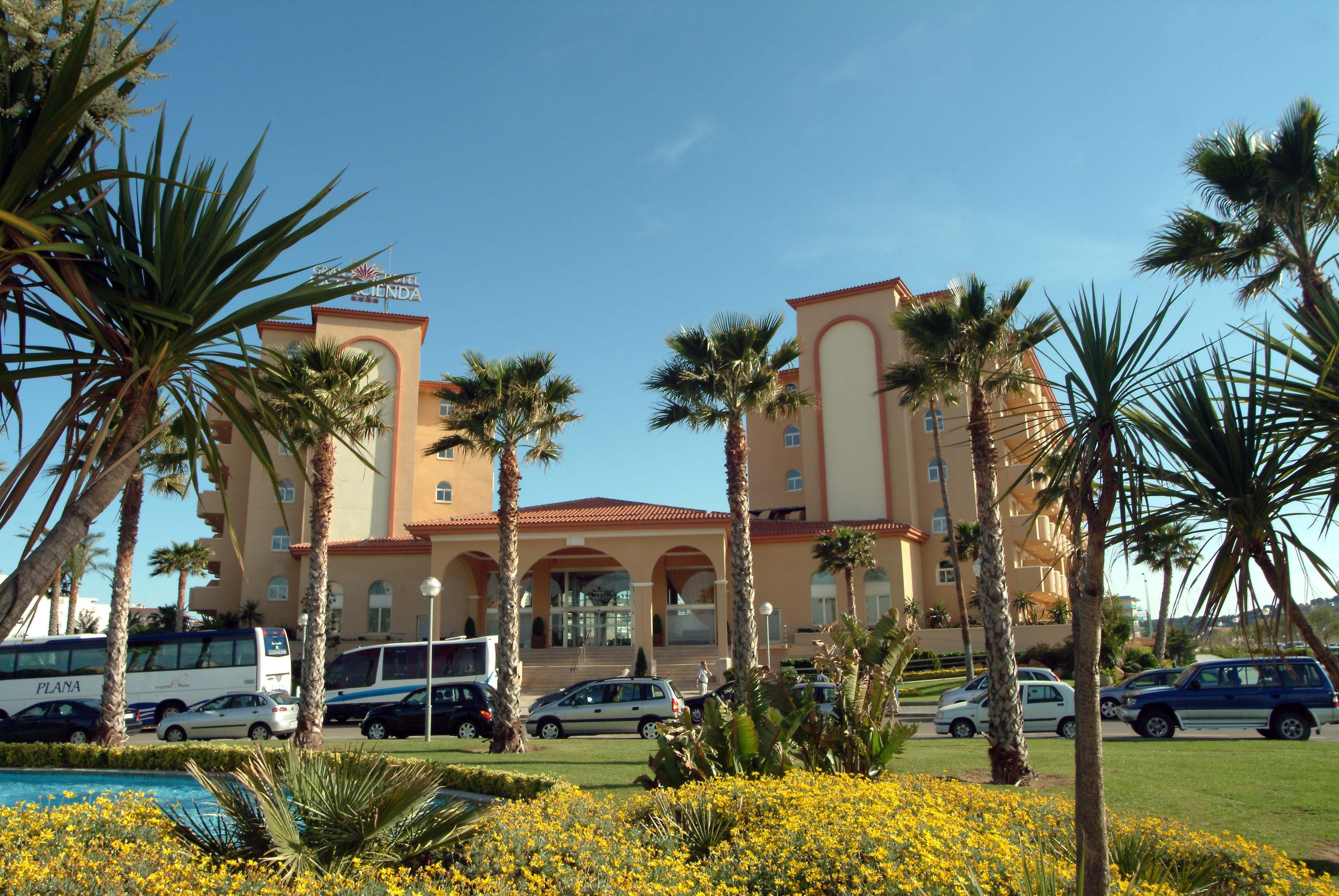 Отель Ohtels La Hacienda Ла-Пинеда Экстерьер фото