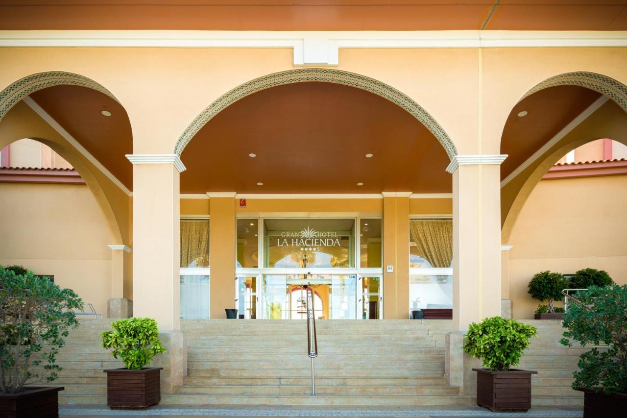 Отель Ohtels La Hacienda Ла-Пинеда Экстерьер фото